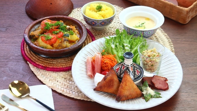 【女性限定】モロッコ満喫プラン！モロッコの衣装を着て、オーナーとモロッコ料理づくり体験